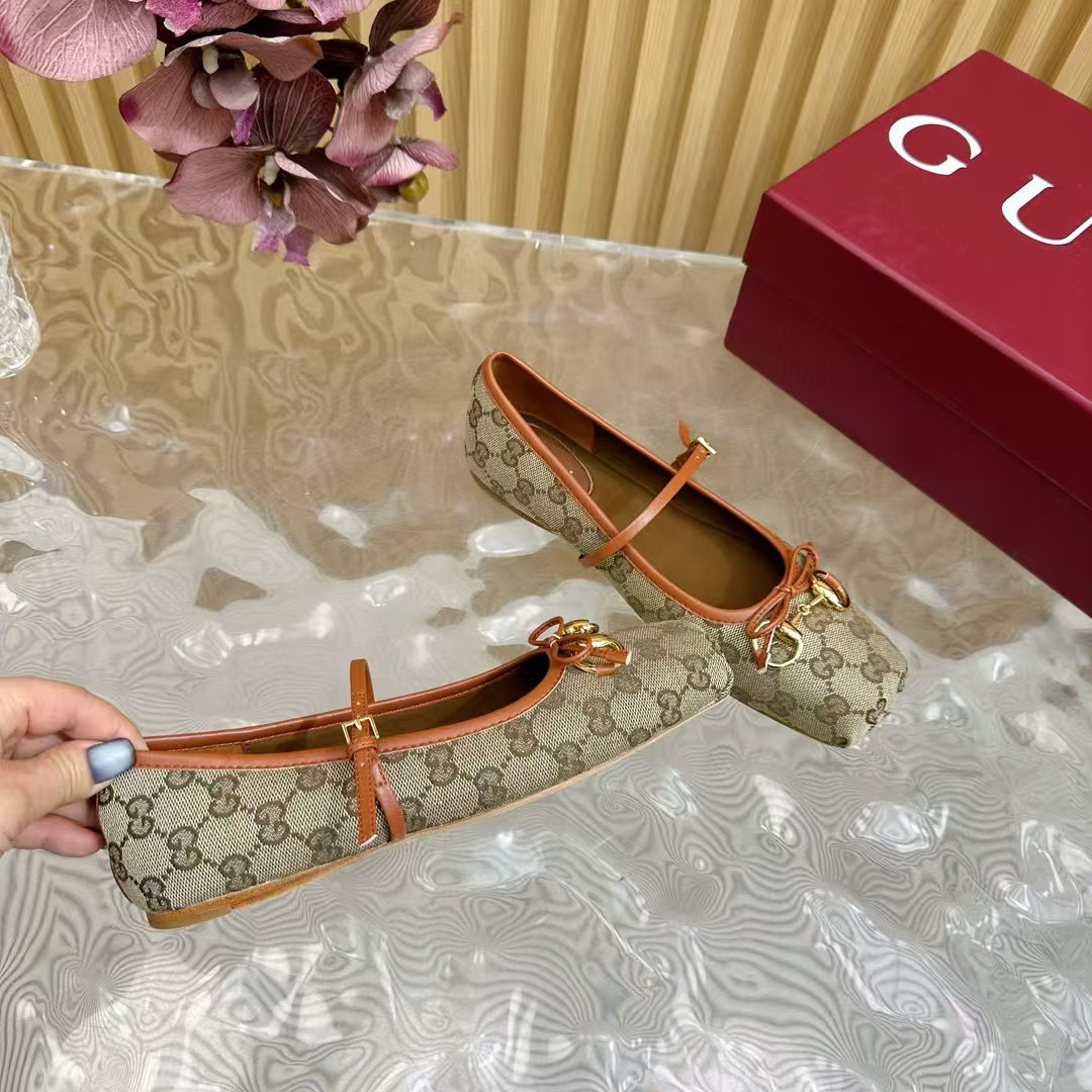 ua G*u*i horsebit gg canbas ballet flats