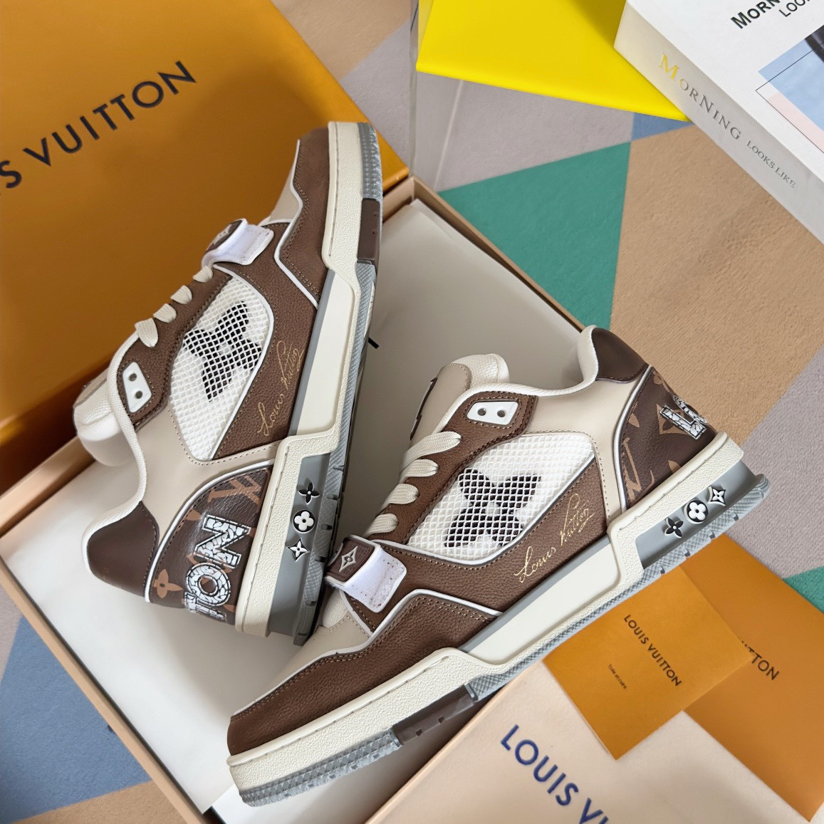 UA LV Trainer Sneaker