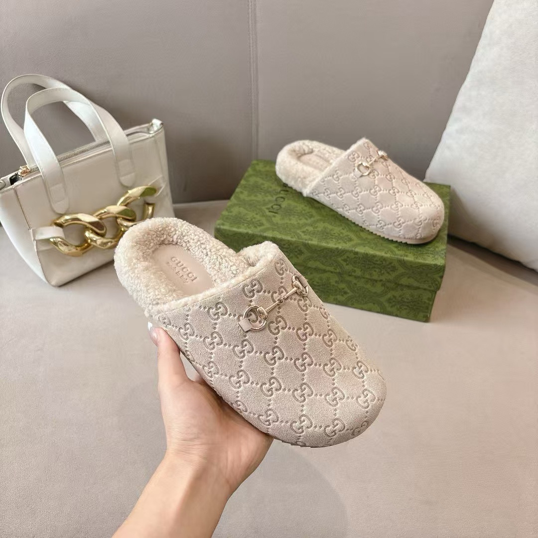 ua G*u*i cotton slippers