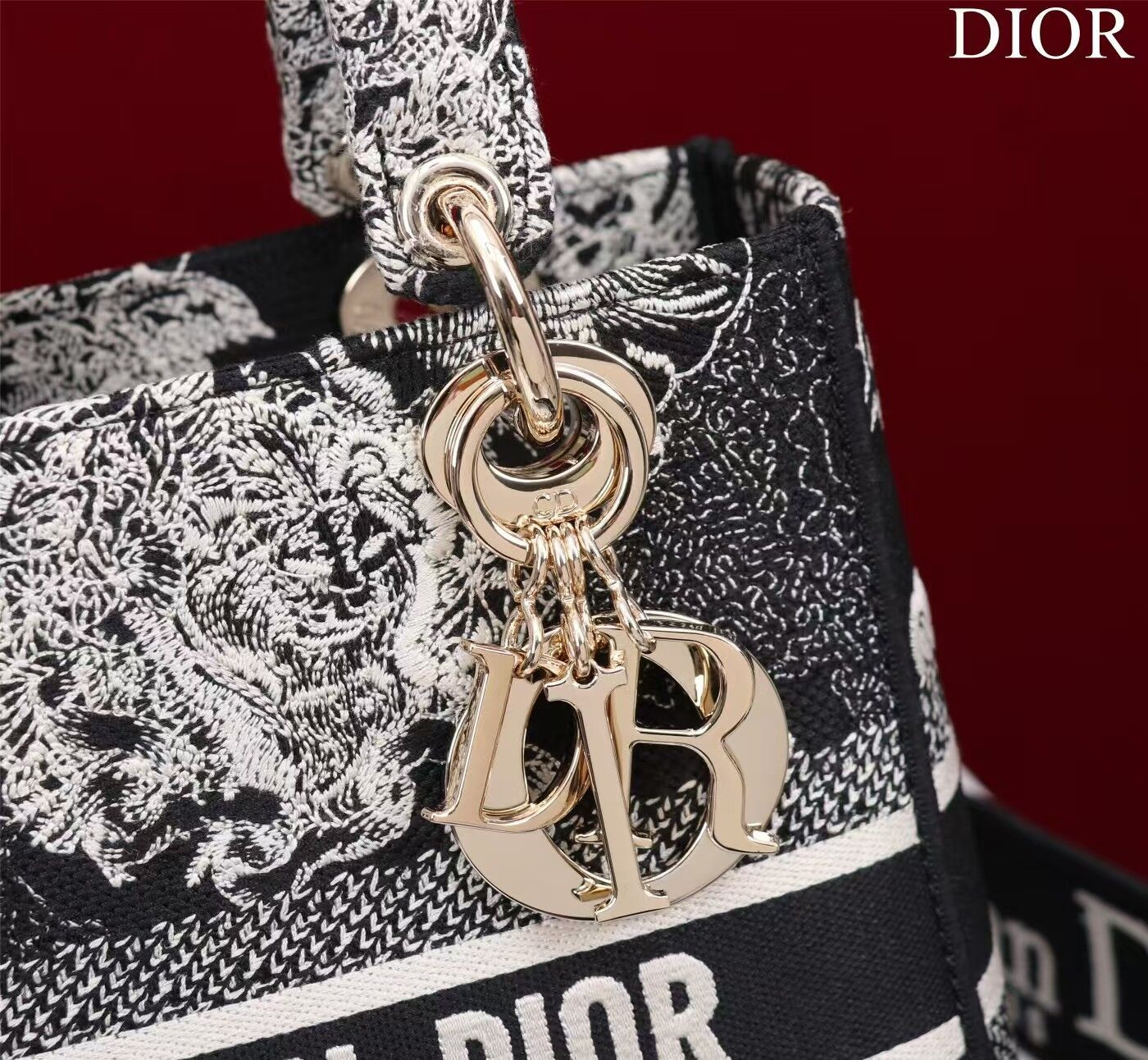 medium D*or lady d-lite bag 24 x 20 x 11 cm