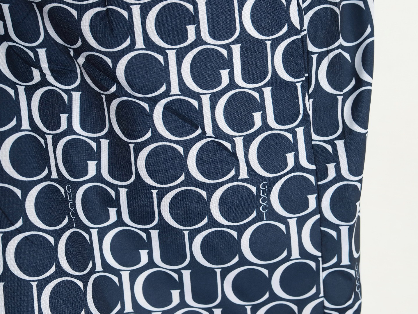G*u*i 24ss shorts