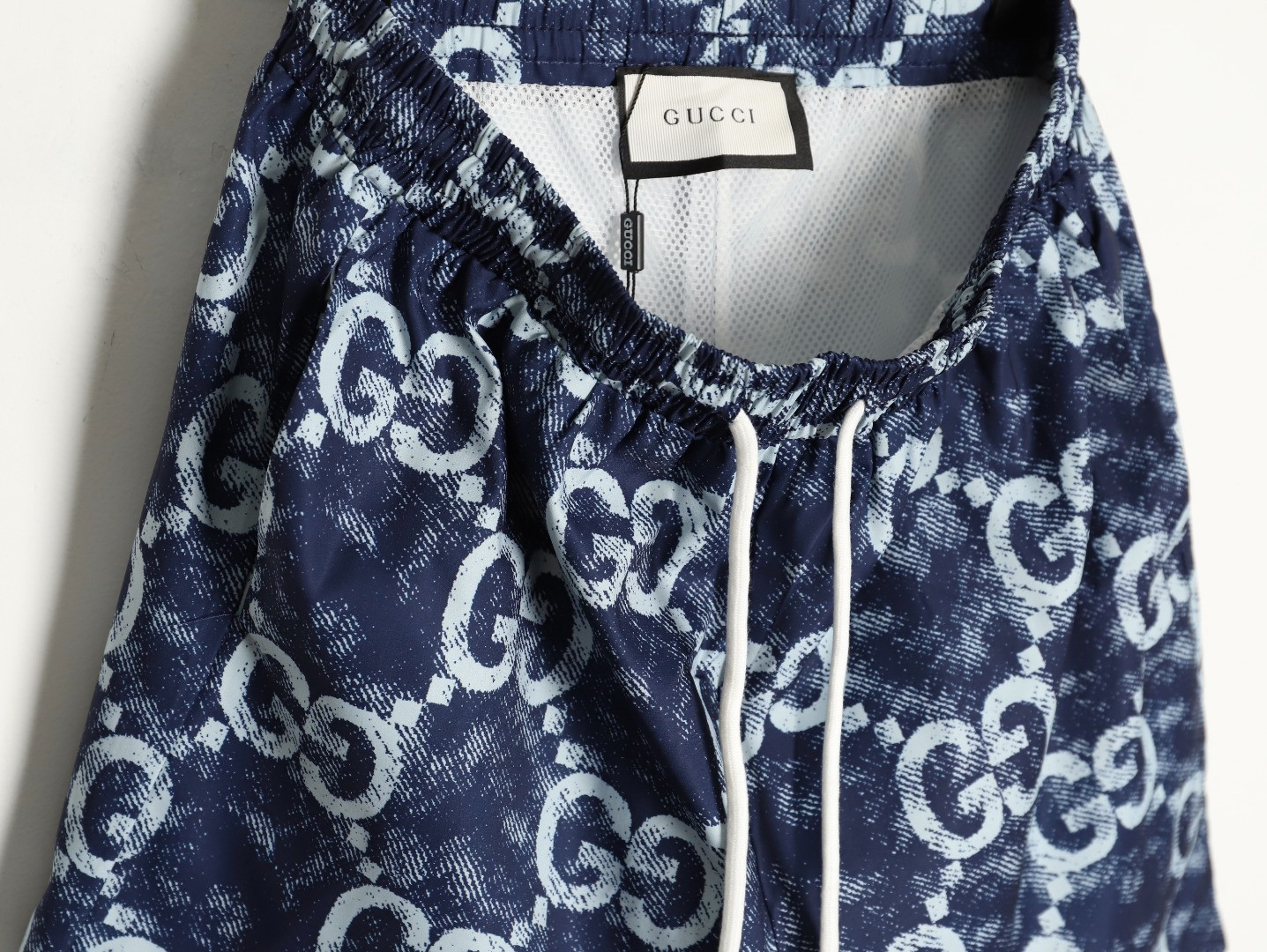 G*u*i 25ss shorts