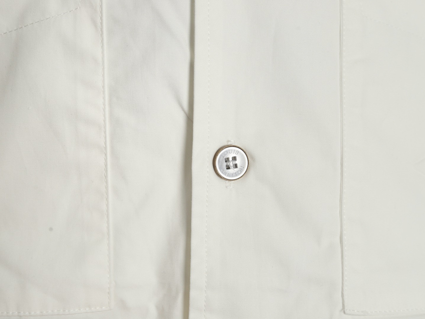 l0*is V*t0n lv 25ss short-sleeved shirts