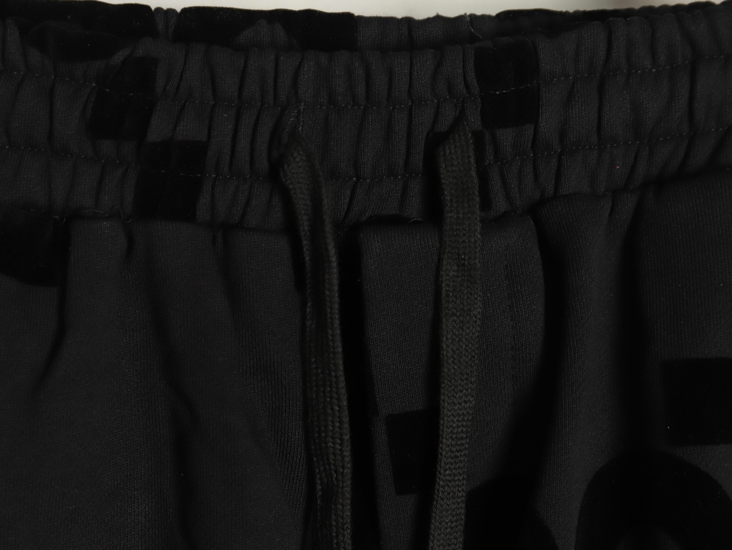G*u*i 25ss shorts