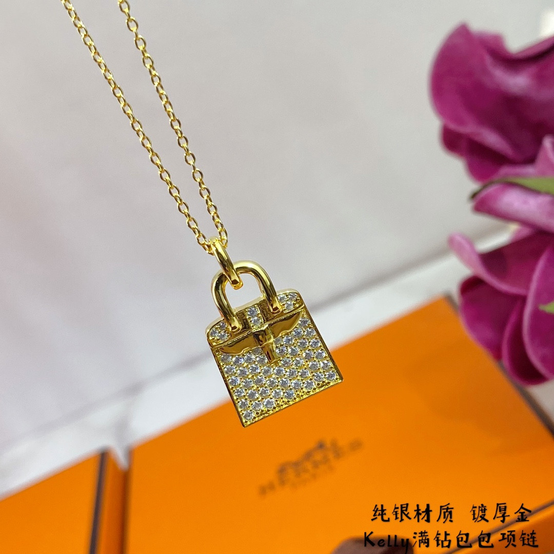 H**me5 classic kelly bag necklace
