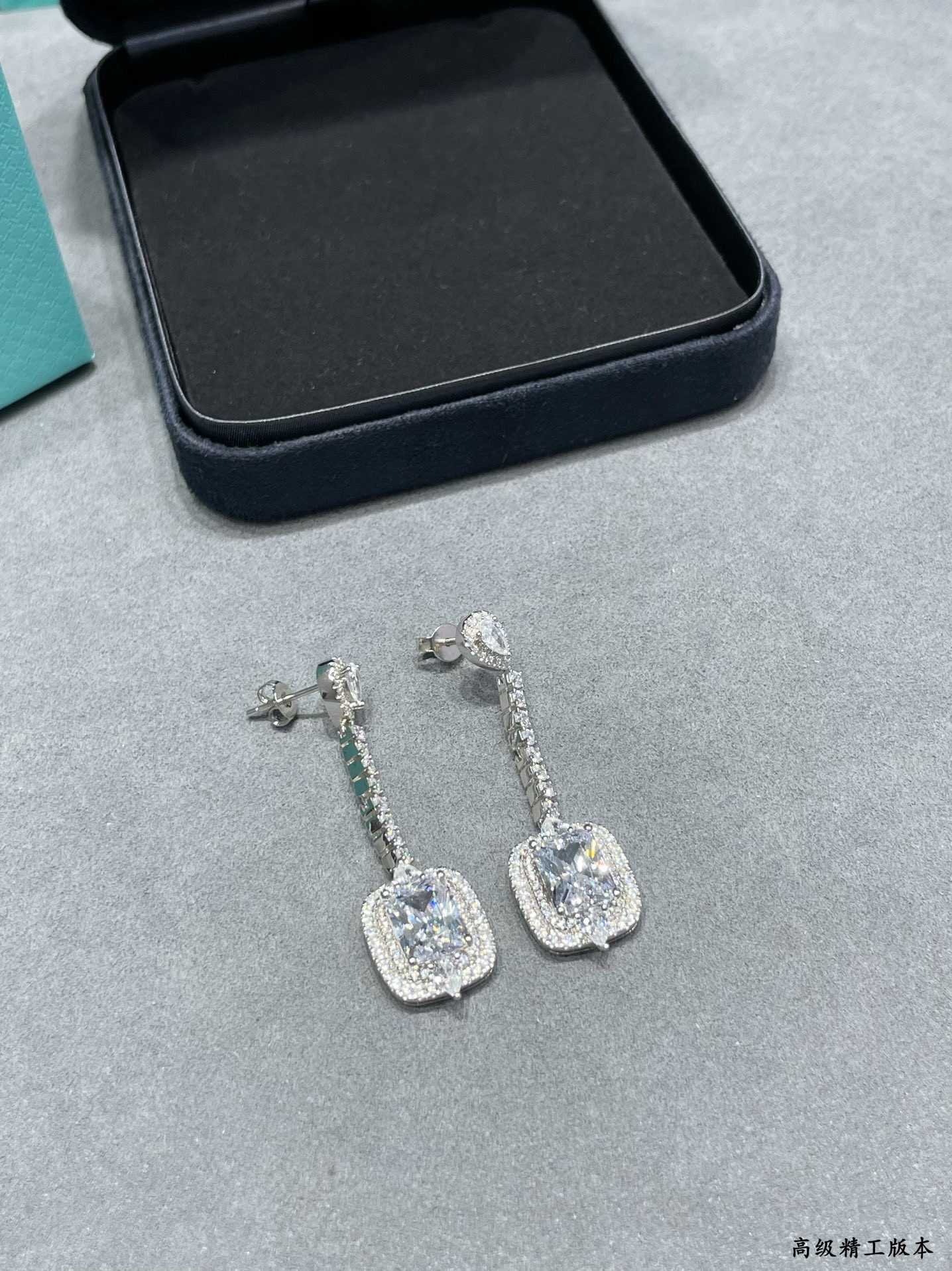 t*f*ny & co. Di*m*nd earrings ag925