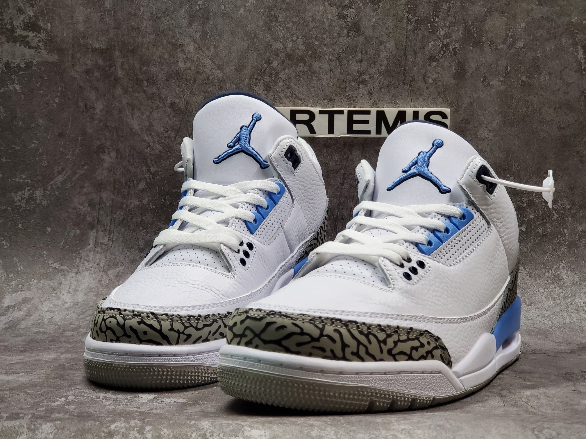 Air Jordan 3 Retro