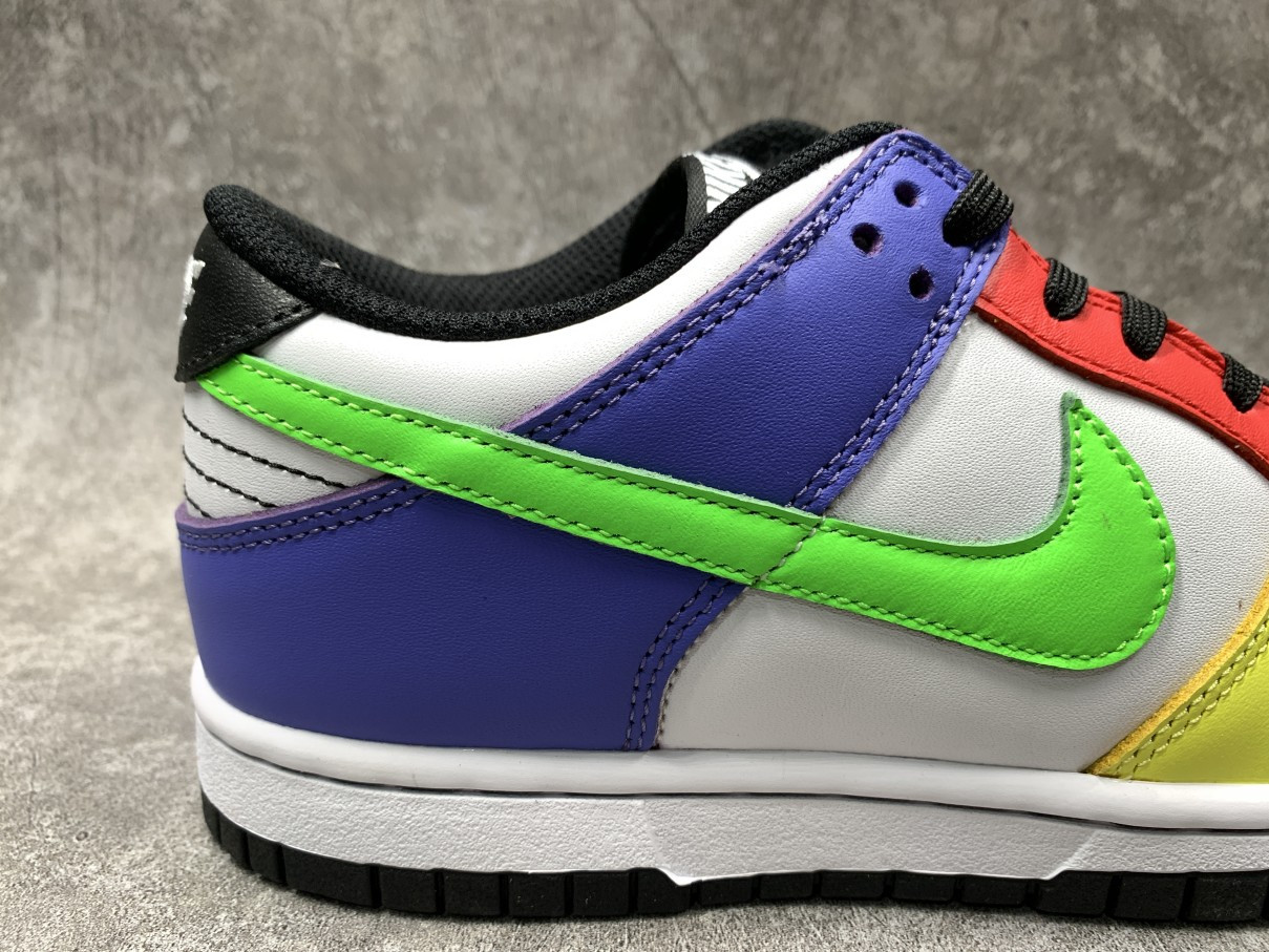 Nike Dunk Low Green Strike