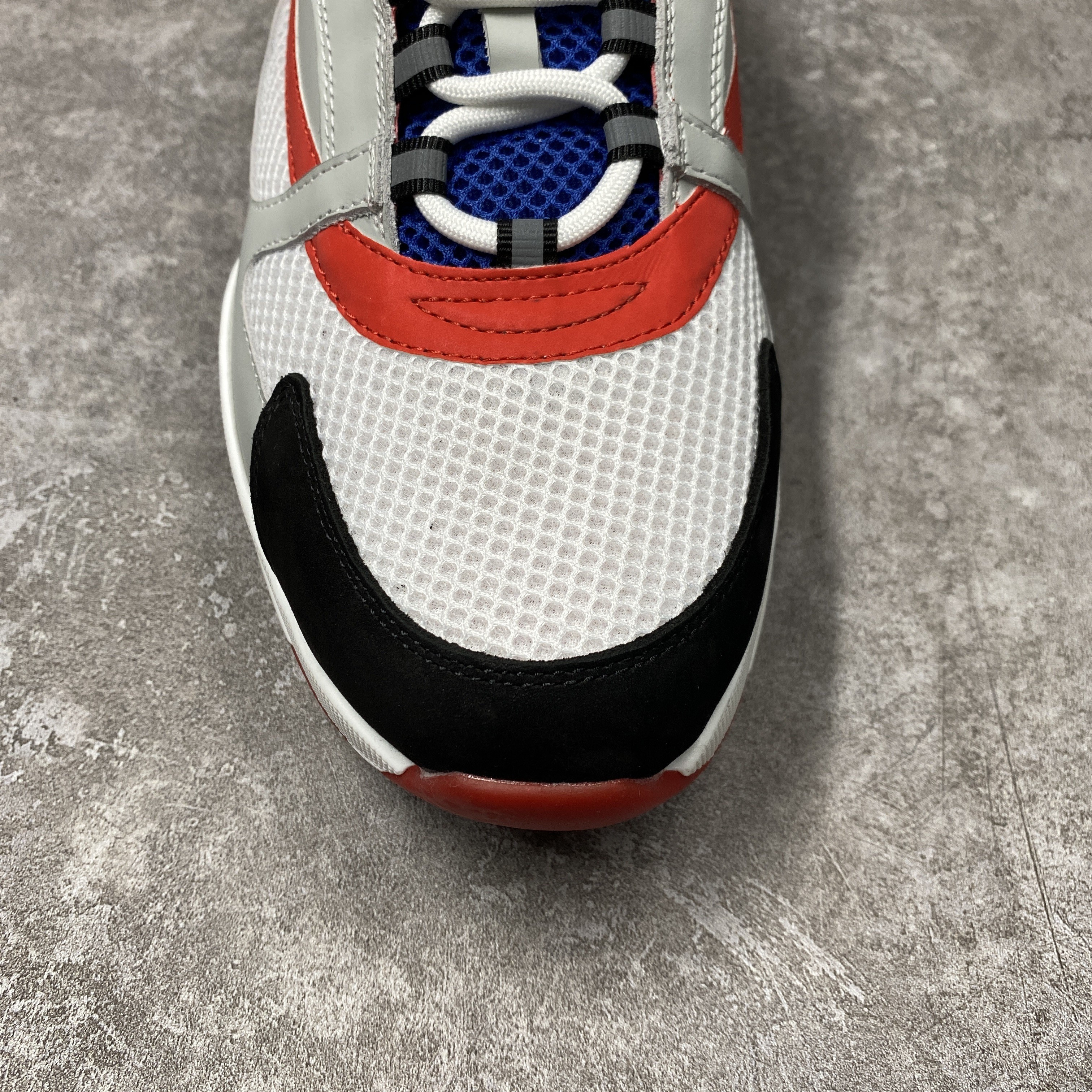 D*or b22 white red blue