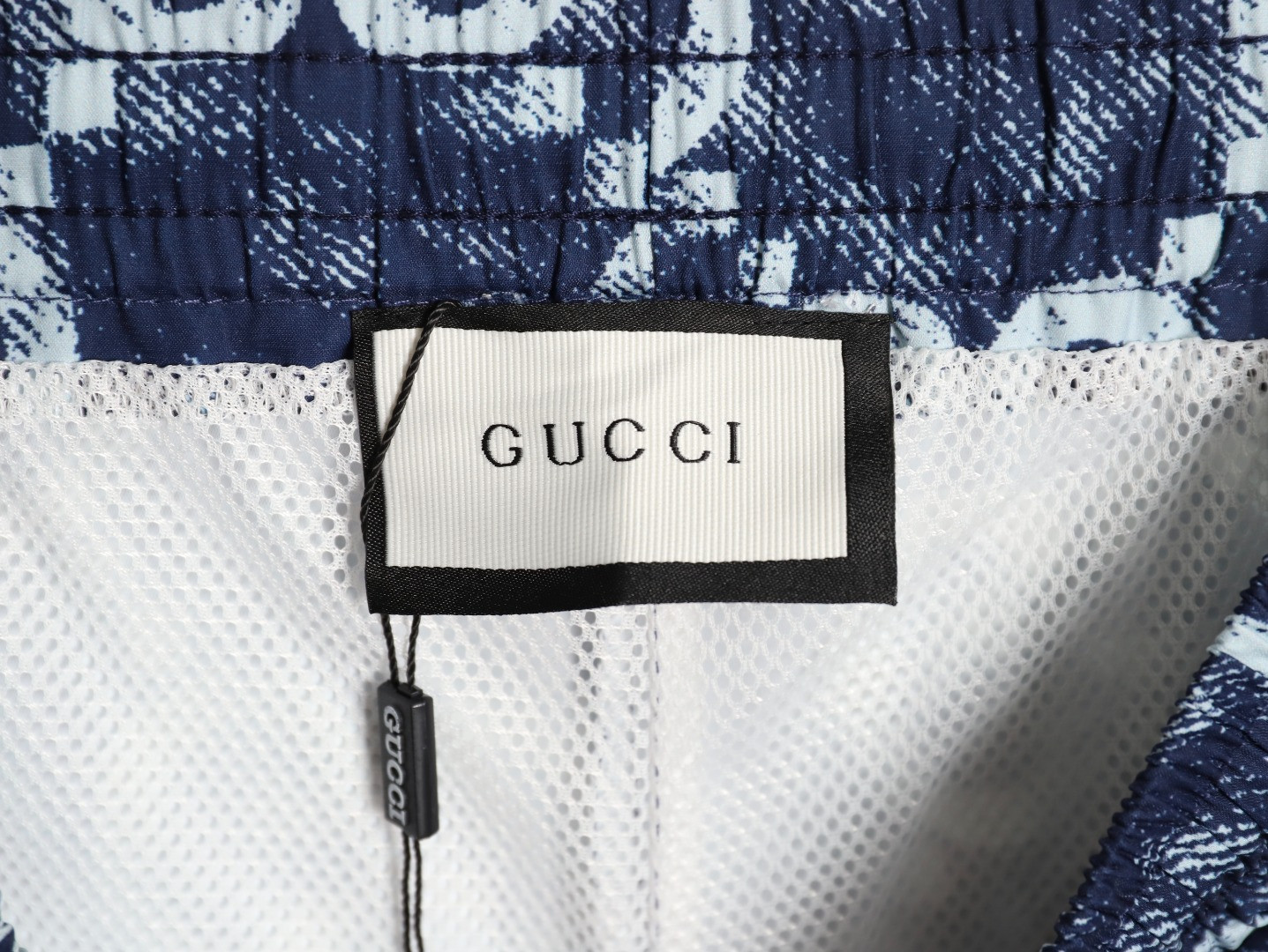 G*u*i 25ss shorts