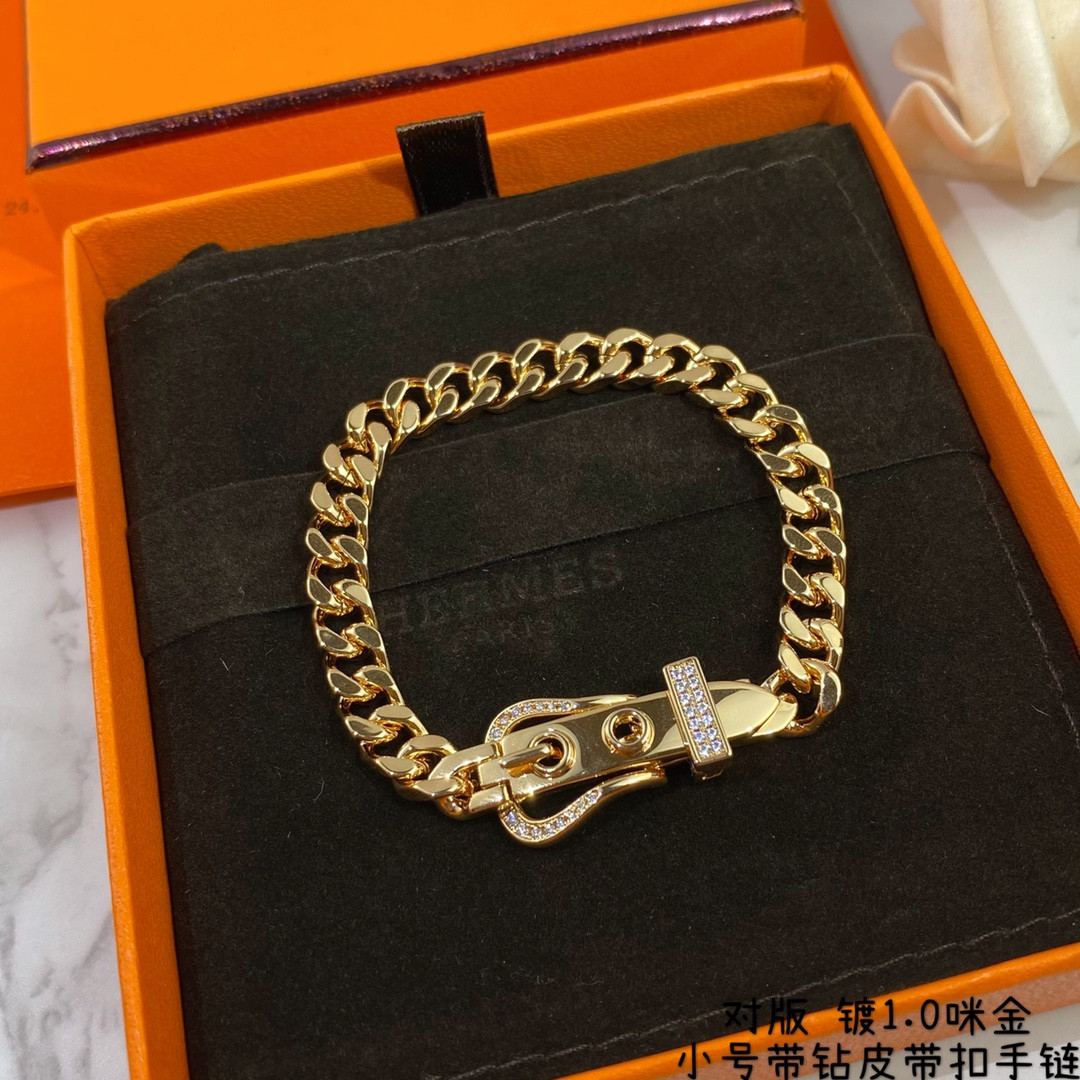 H**me5 small di*m*nd-encrusted belt bracelet