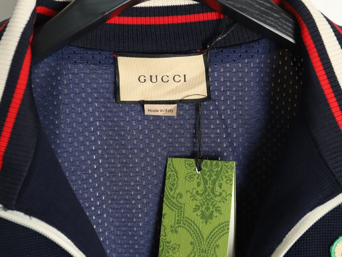 G*u*i gg coats suit