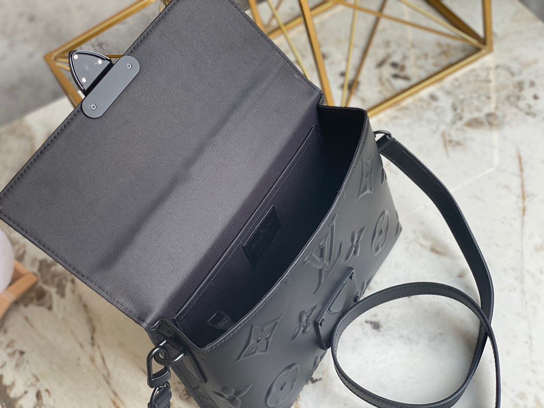 LV AMBASSADEUR PM M58711