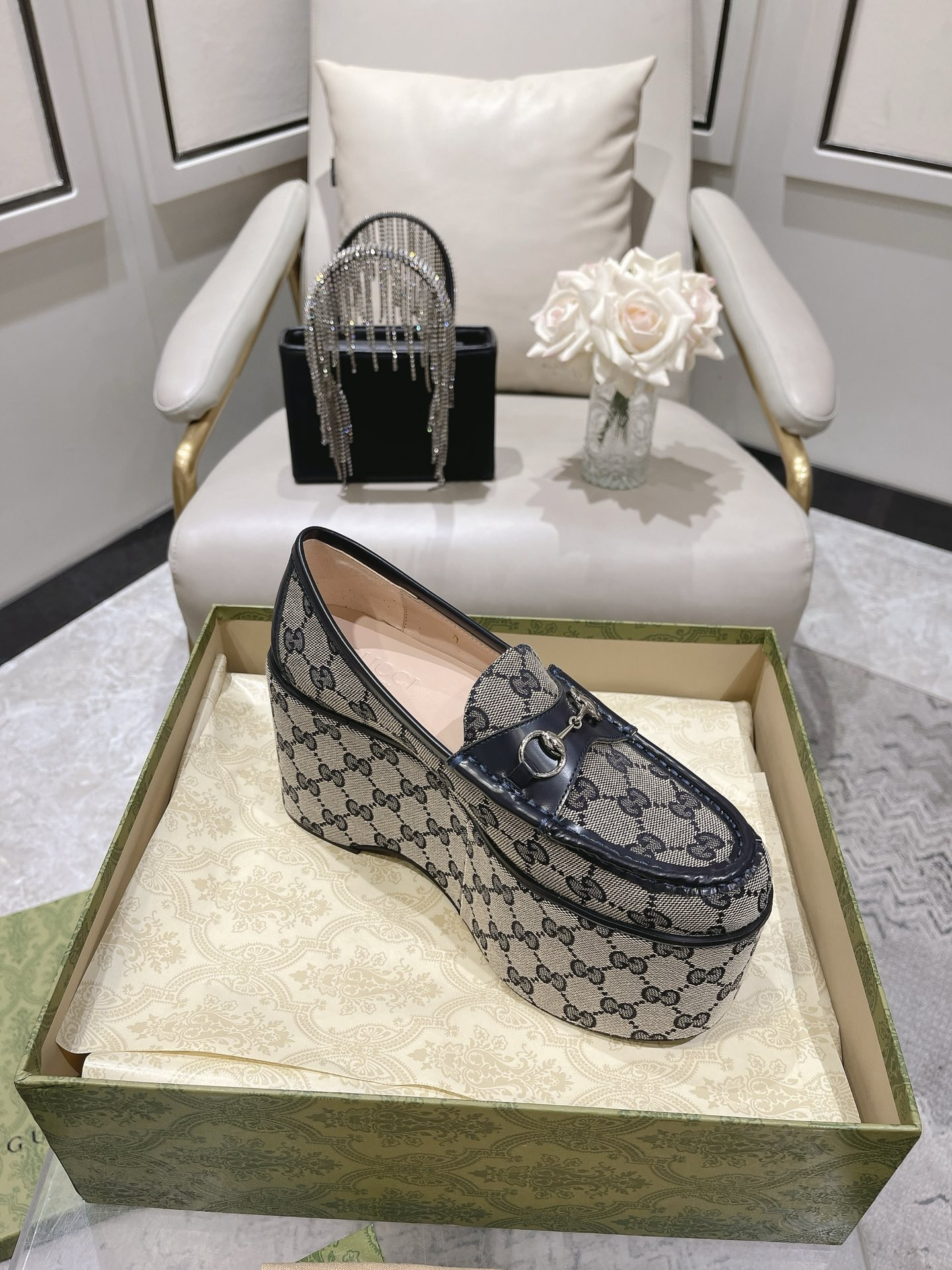 G*u*i horsebit platform loafer