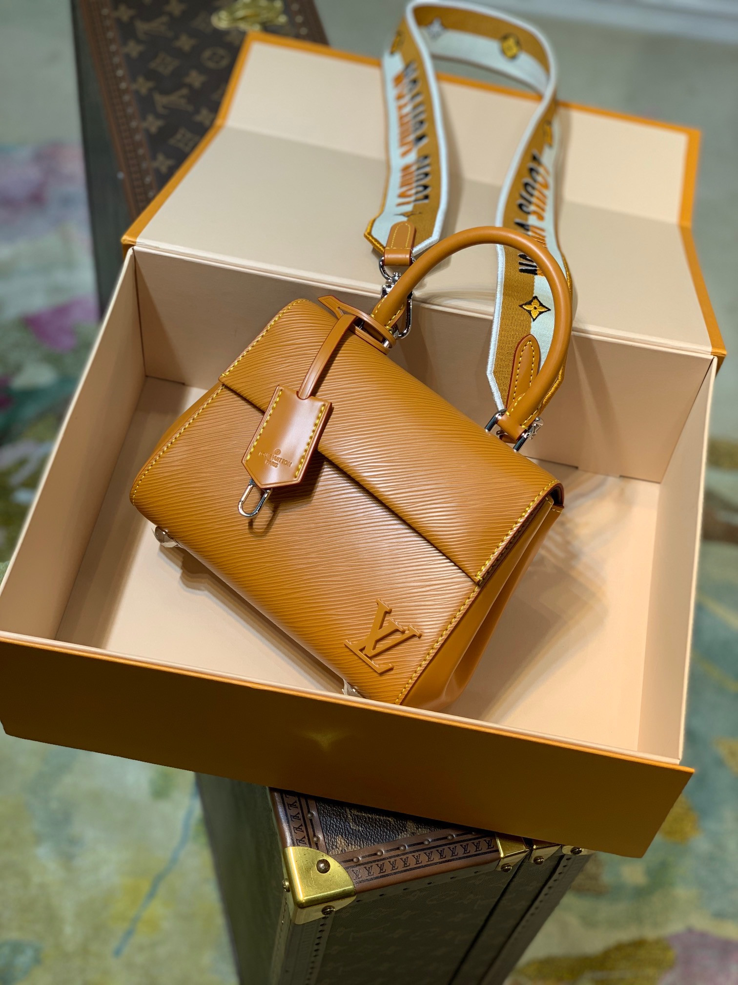 LV CLUNY MINI M58931