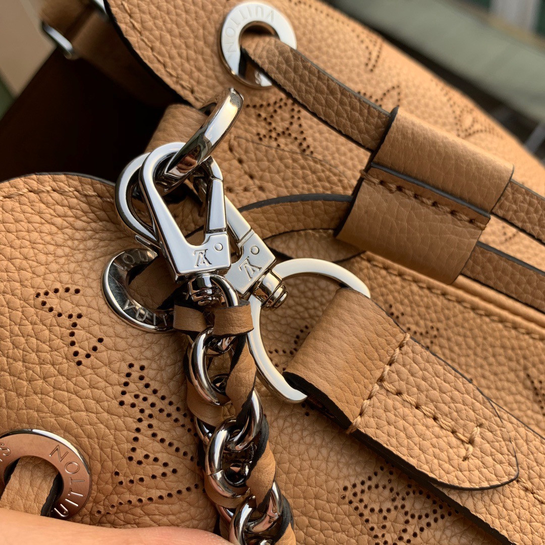 Bella tote M59655