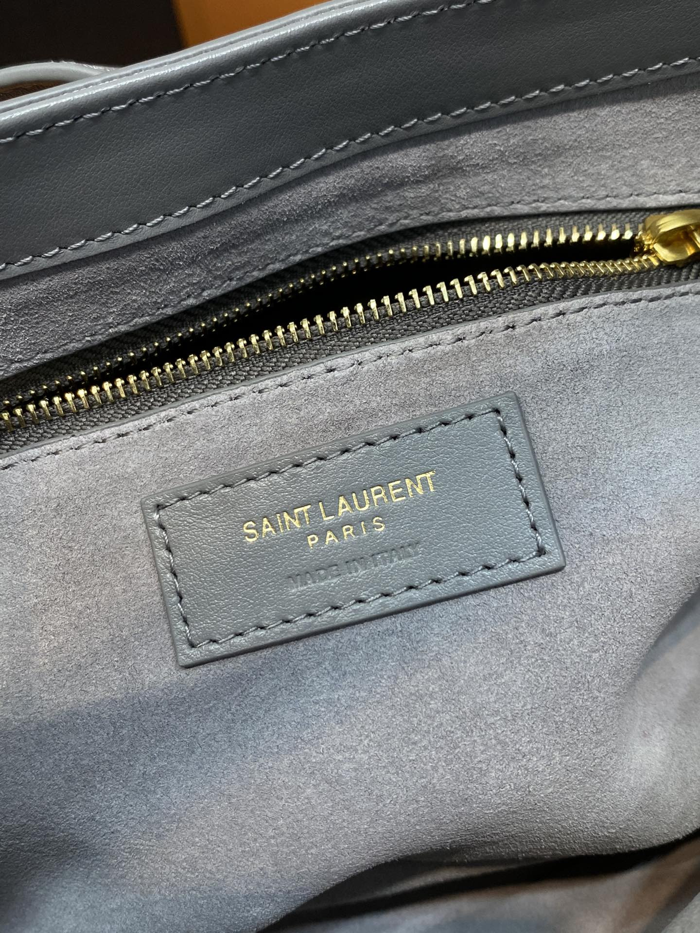 Y*L le 5 À 7 in smooth leather storm 23 x 16 x 6.5 cm