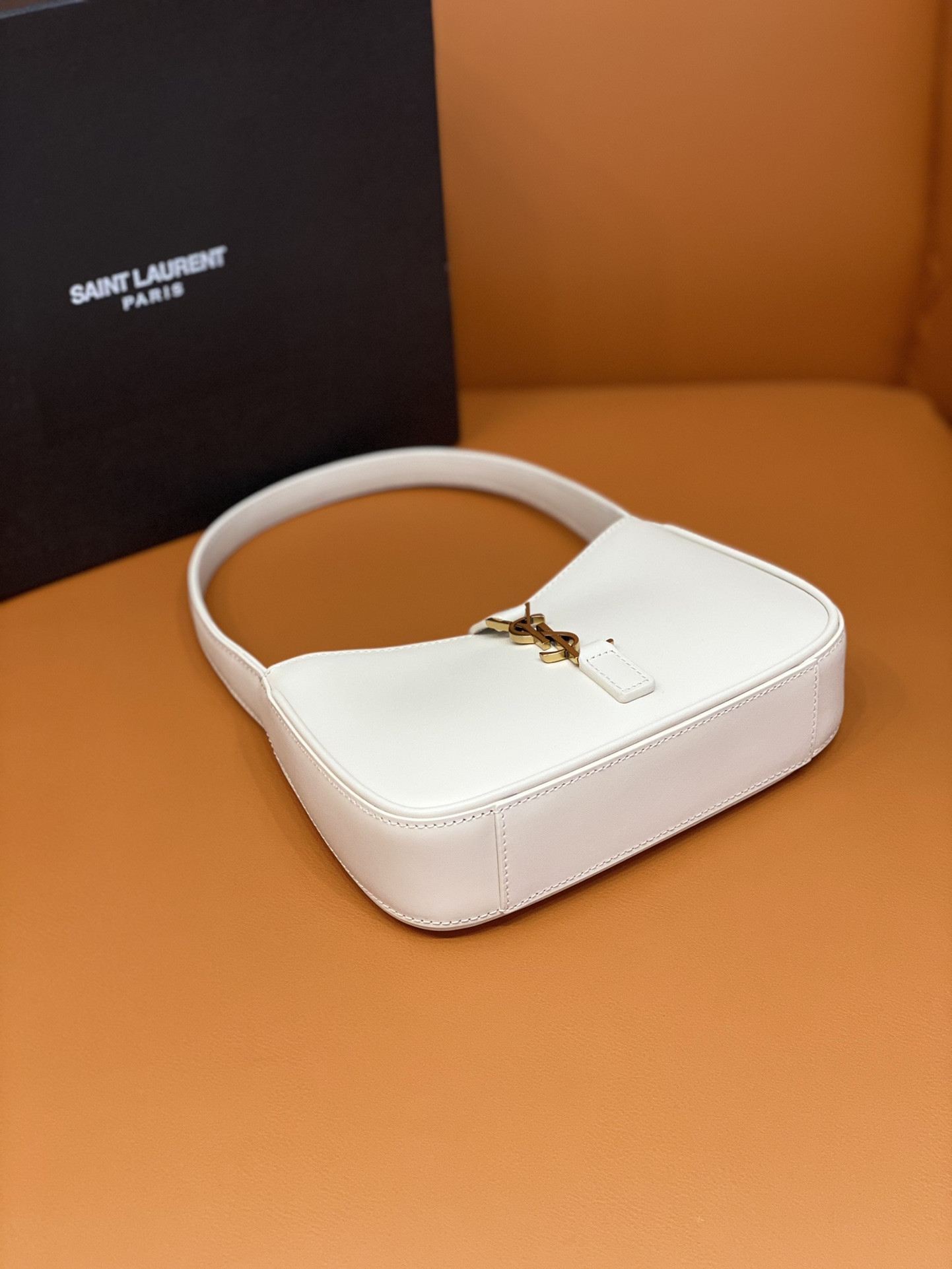 Y*L mini le 5 À 7 in smooth leather blanc vintage 19 x 11.5 x 4.5 cm