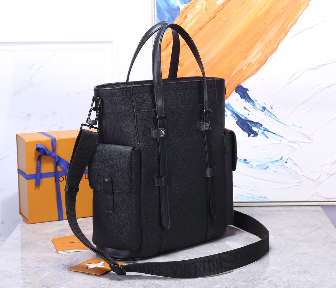 LV CHRISTOPHER TOTE M58479