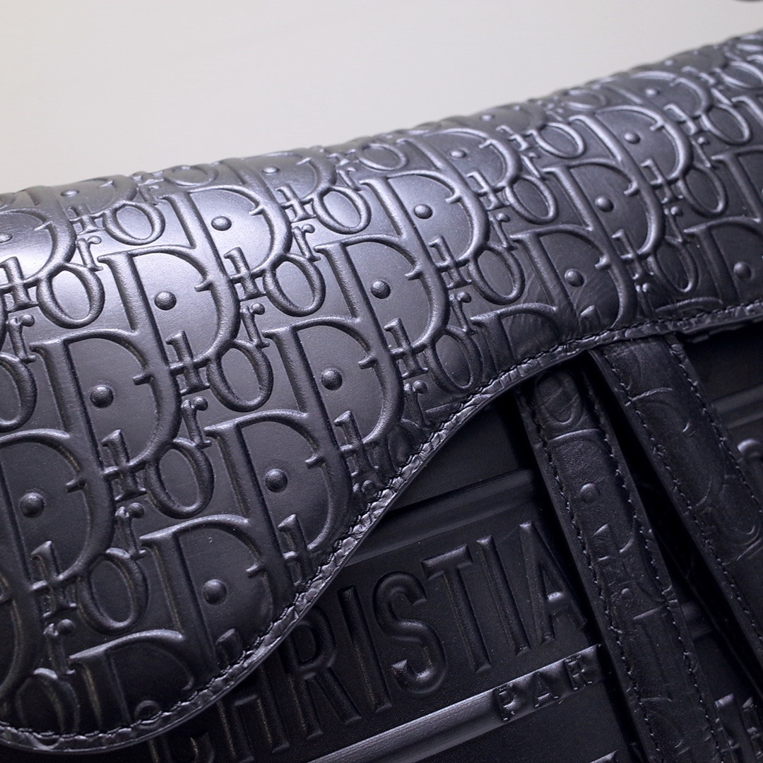 saddle bag with strap black D*or oblique embossed calfskin 25.5x20x6.5cm