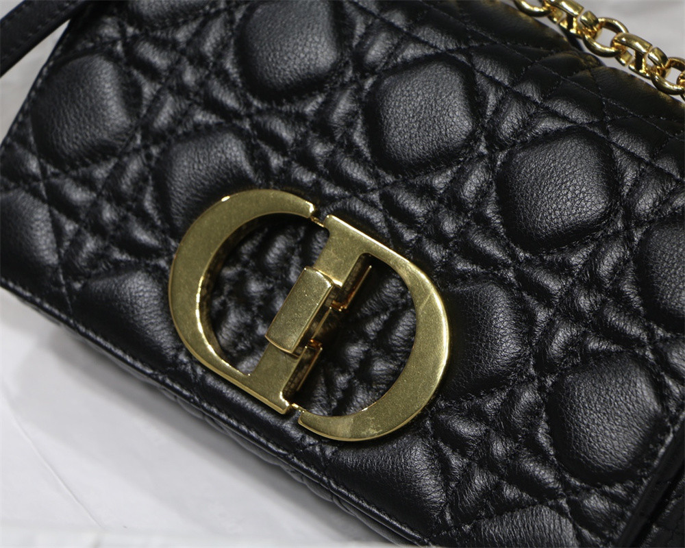 small d*or caro bag black S*pple cannage calfskin 20 x 12 x 7 cm