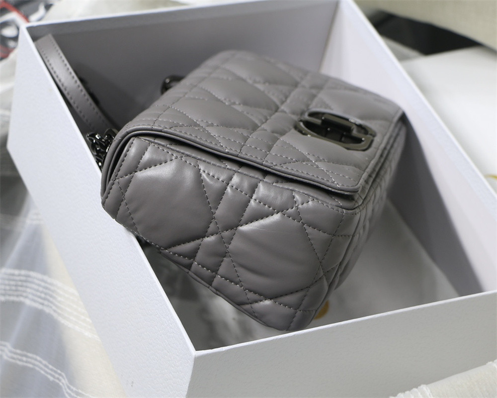 medium d*or caro bag grey S*pple cannage calfskin with black hardware 25.5 x 15.5 x 8 cm