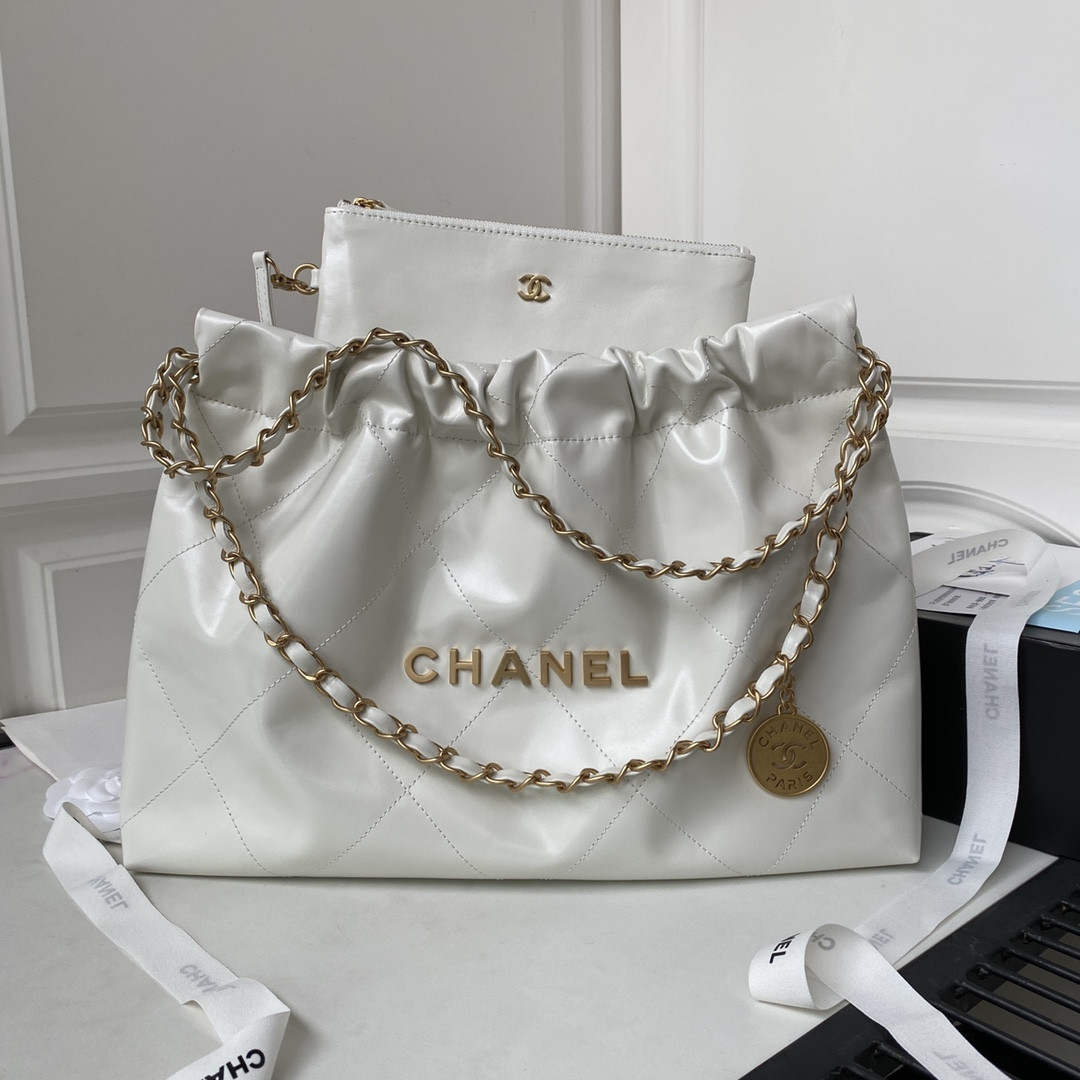 Ch*el 22 handbag shiny calfskin white 30×45×8cm