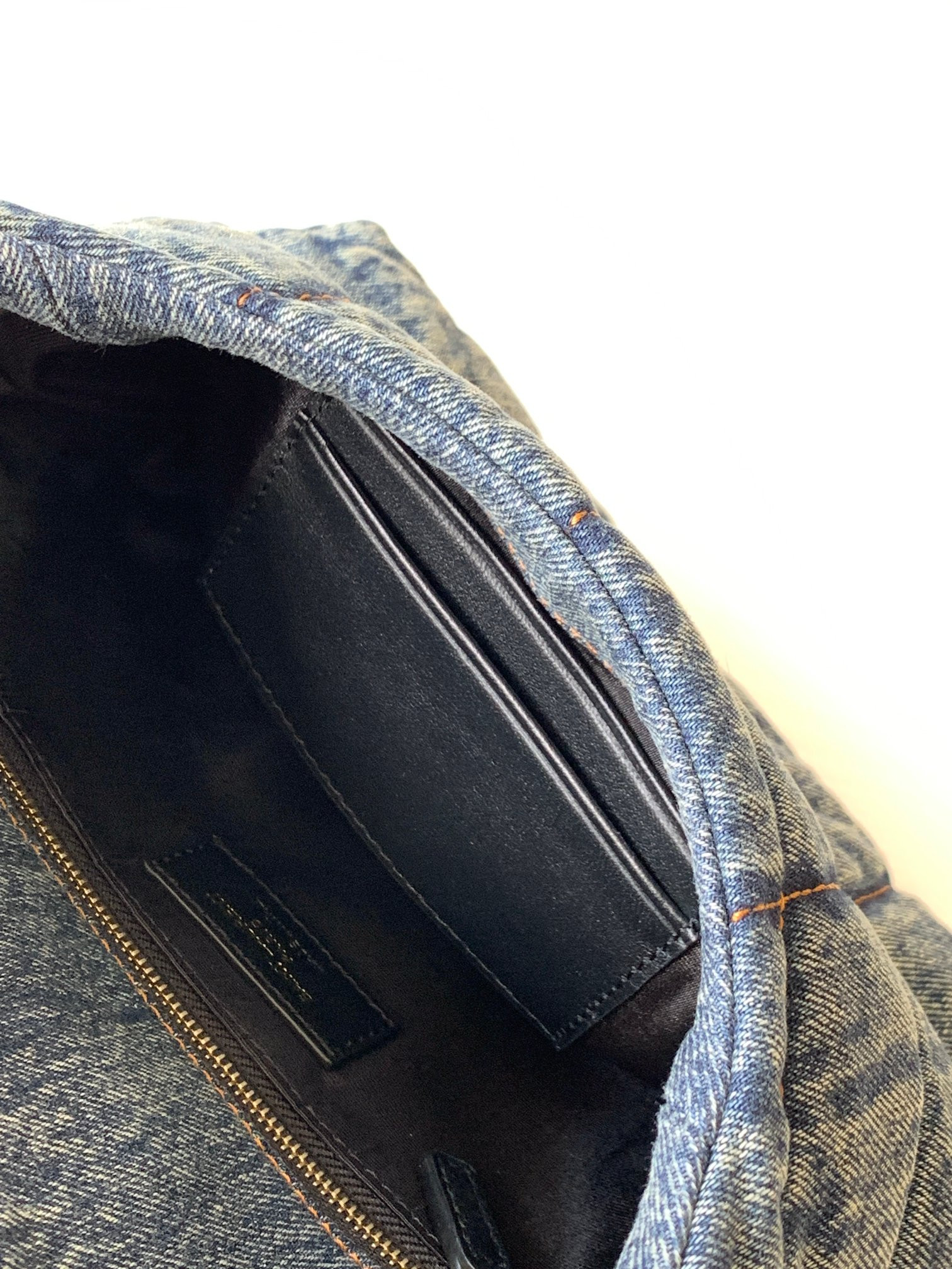 Y*L puffer in suede and denim rodeo blue 23 x 15.5 x 5.8 cm