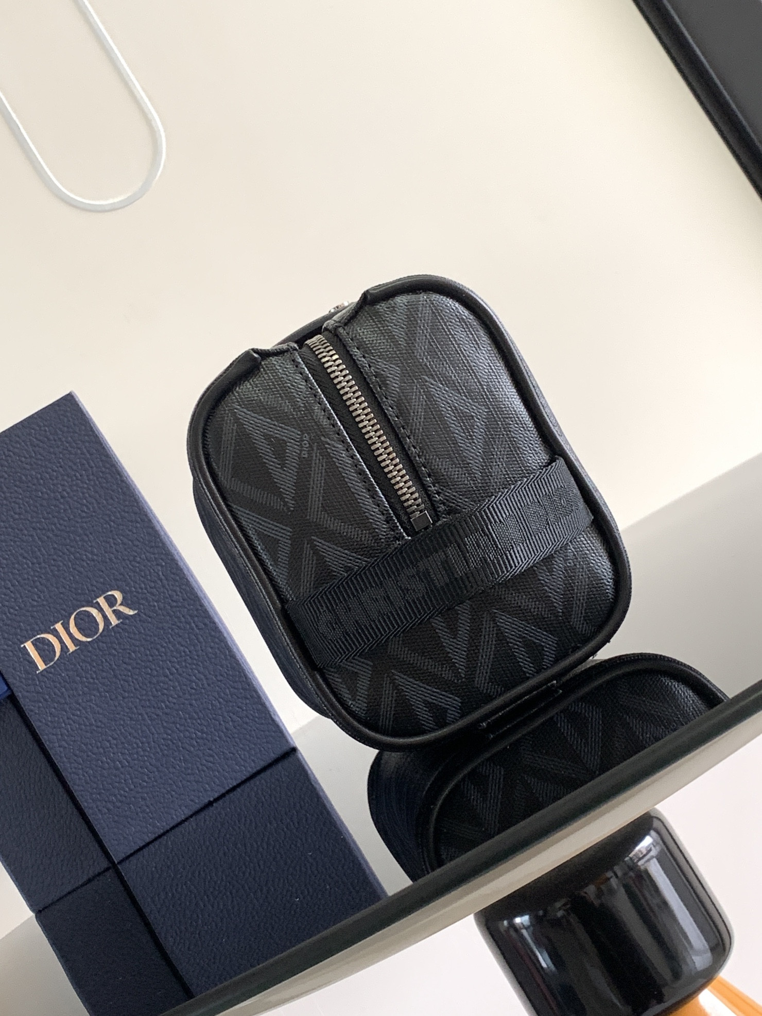 D*or lingot toiletry bag mirage technical fabric 8.5 x 5 x 4 inches
