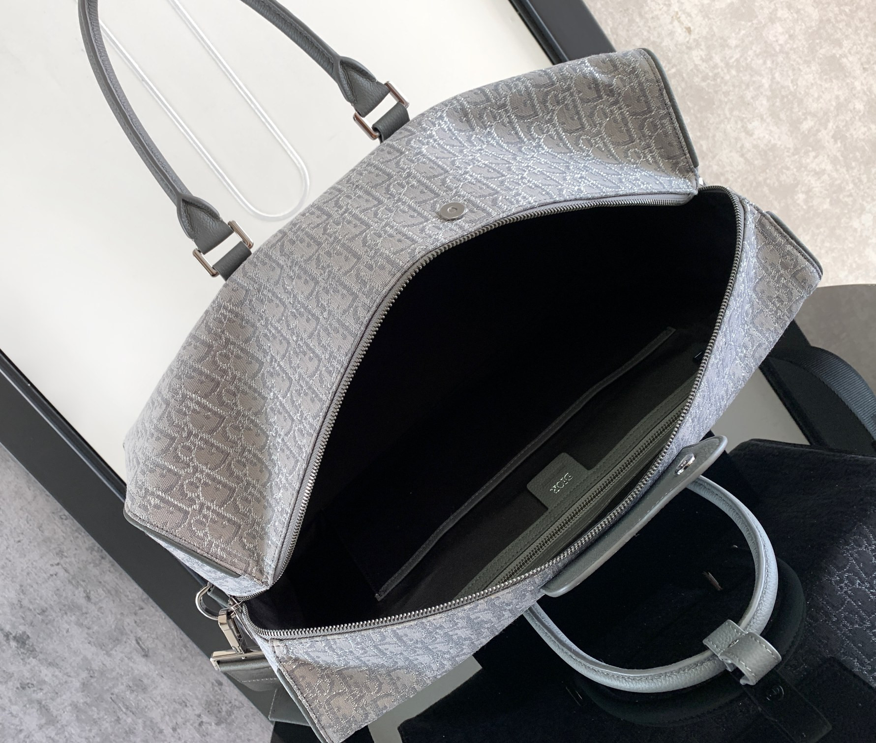 D*or lingot bag gray 50 x 25 x 21.5 cm