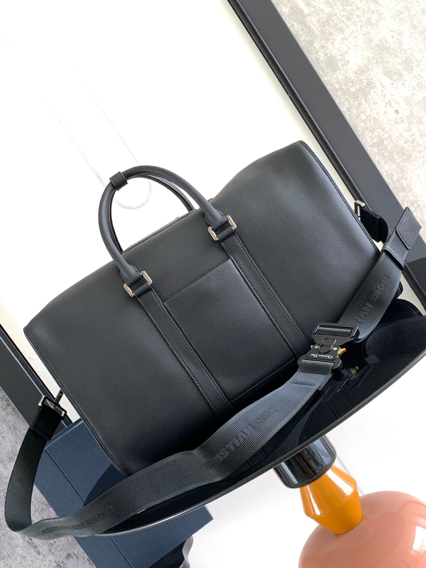 D*or lingot bag all black 50 x 25 x 21.5 cm
