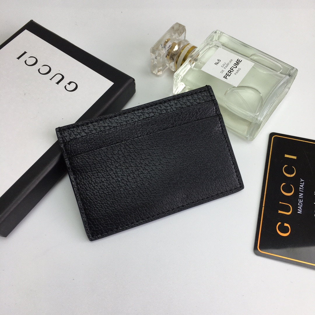 G*u*i gg  card case wallet
