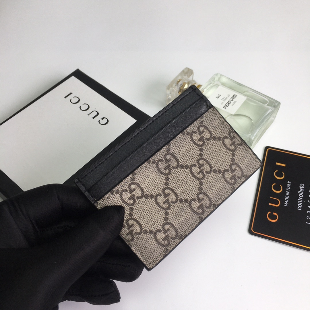 G*u*i gg card case wallet
