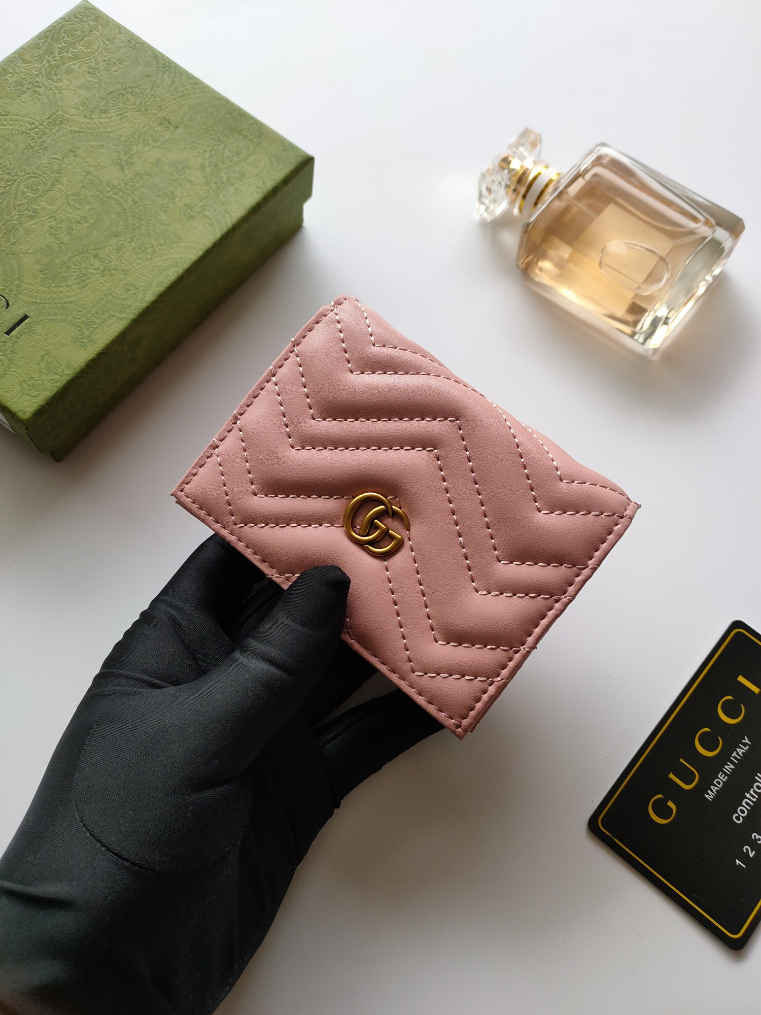 G*u*i gg card case wallet