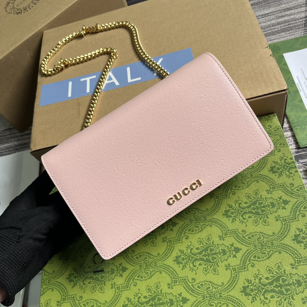 chain wallet with G*u*i script pink 7.8"w x 5"h x 1.6"d