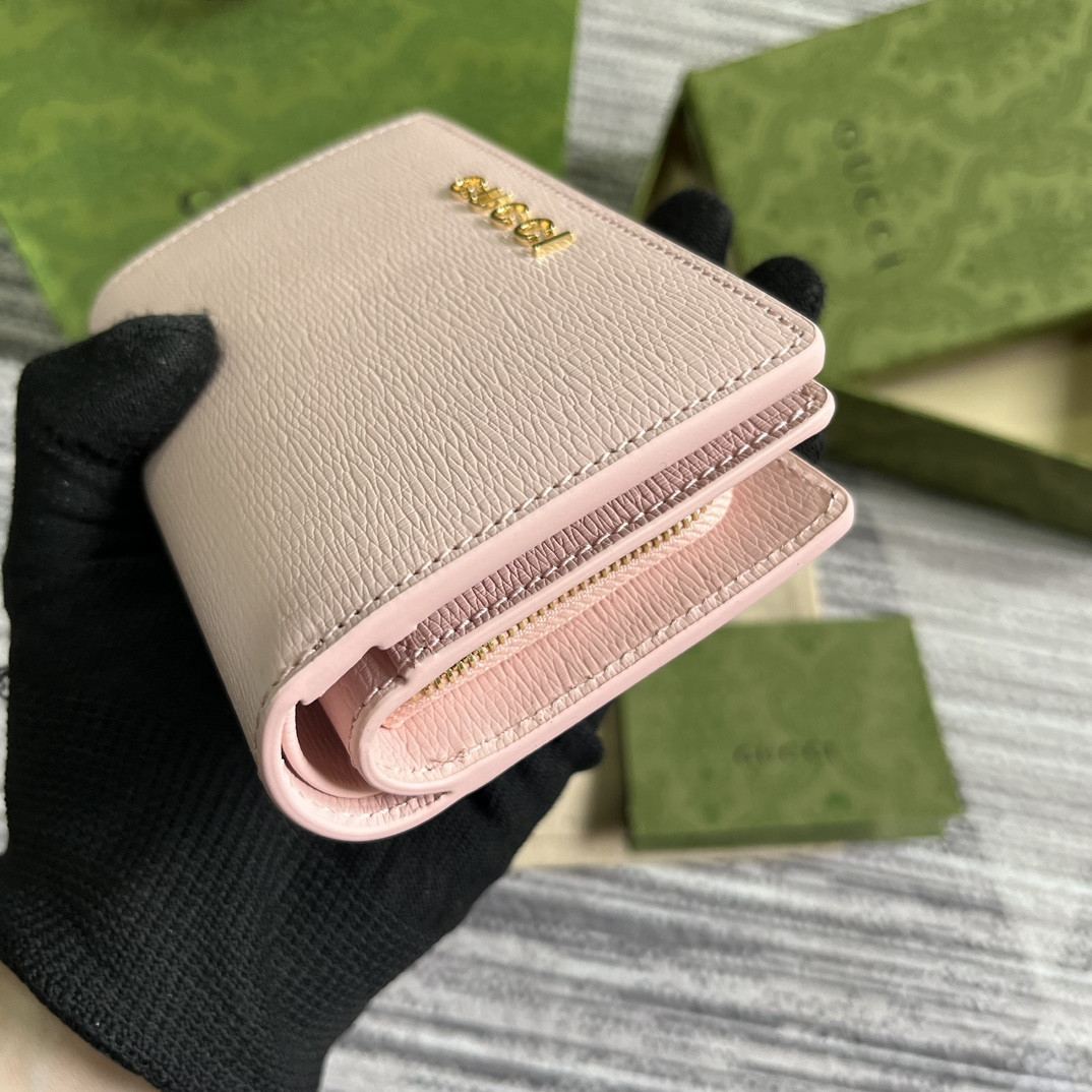 G*u*i script zip-around wallet pink 14 x 18.5 x 3cm
