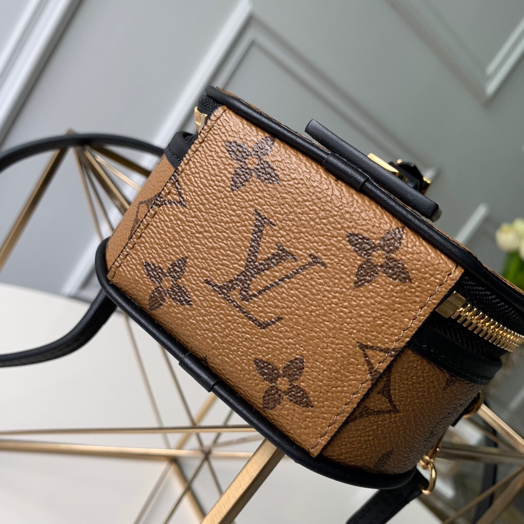 LV Mini Boite Chapeau M68276 13x12x6.5 cm