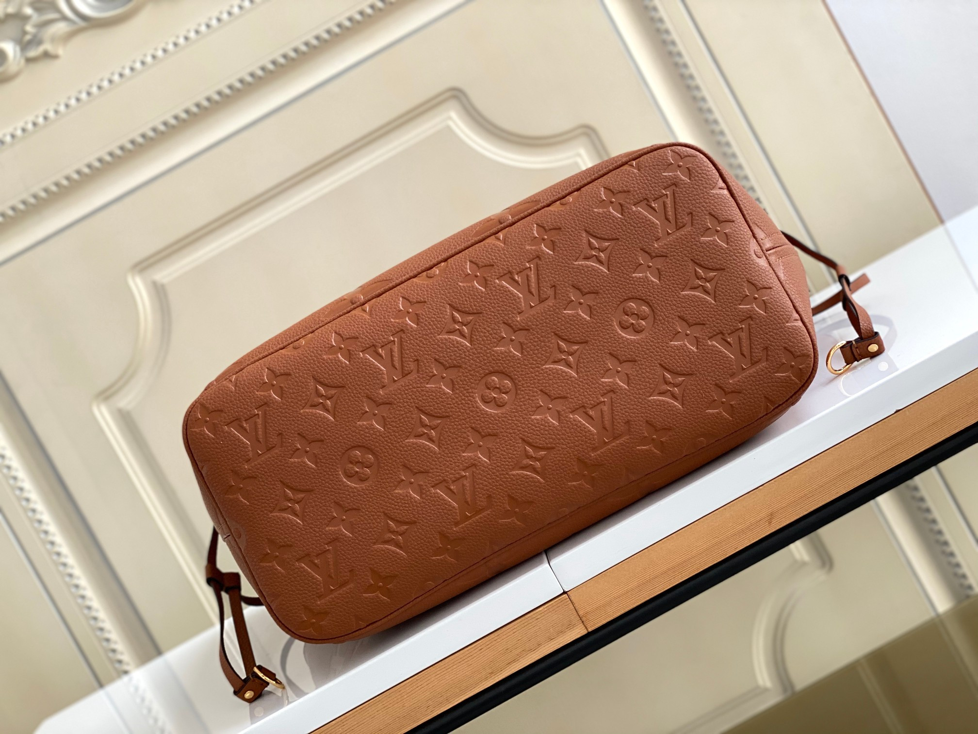 LV M46135 Neverfull MM 12.6 x 11.4 x 6.7 inches Without Box