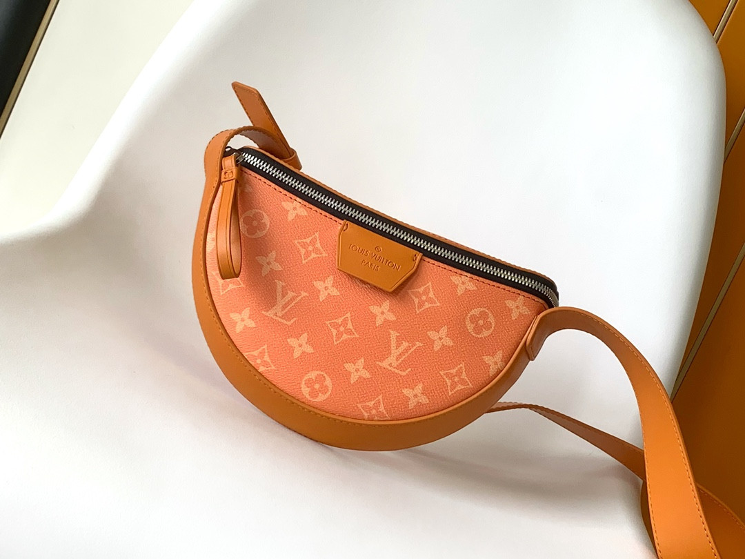 LV M31029 Moon Crossbody 9.6 x 6.3 x 1.8 inches