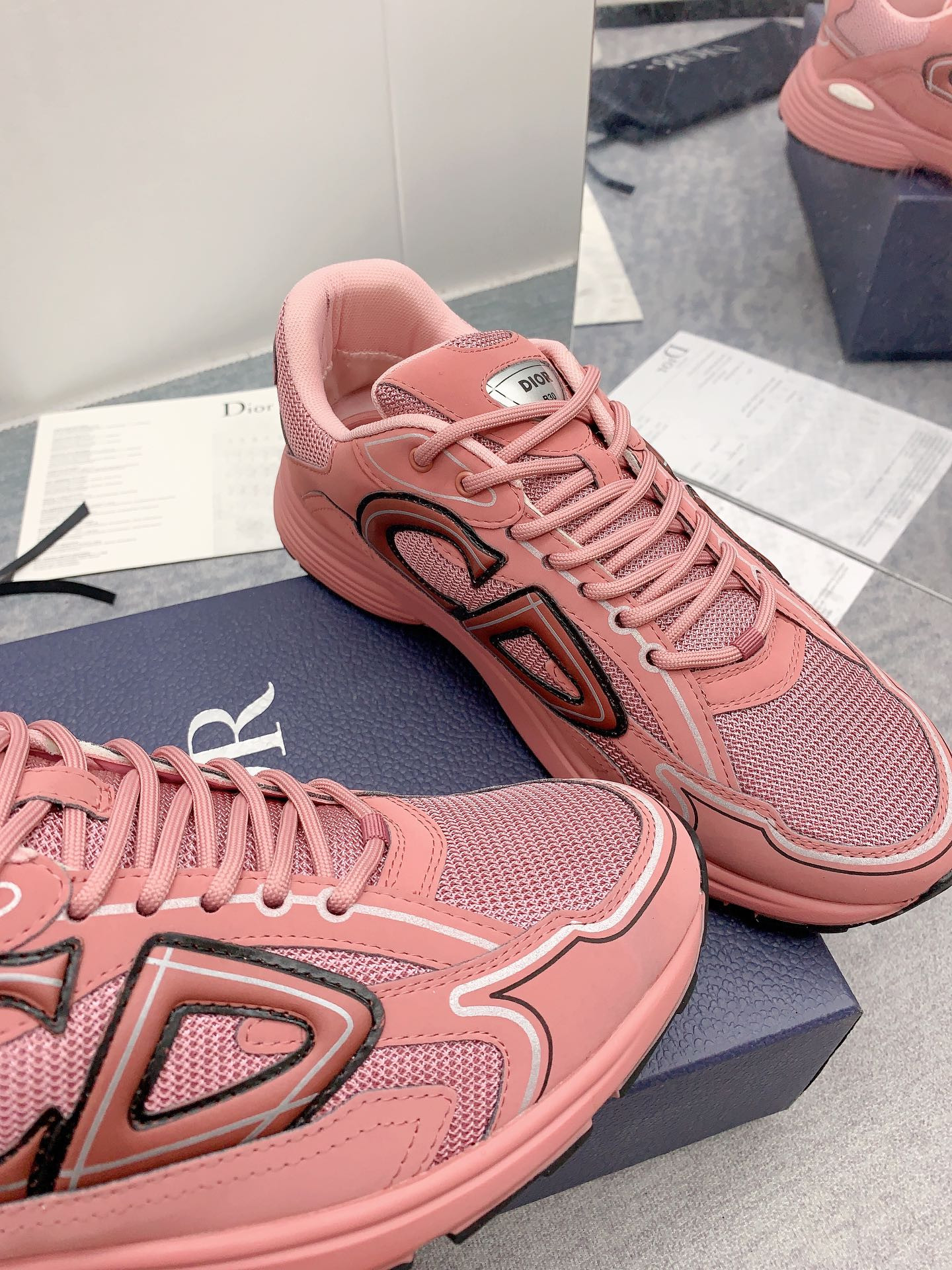 ua D*or b30 sneaker