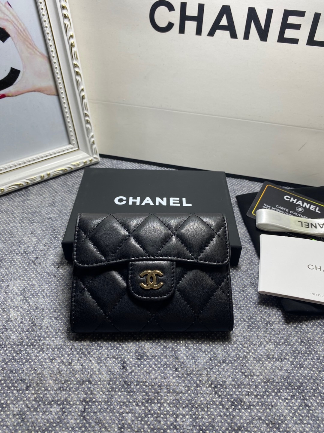 Ch*el flap wallet 12 x 8.5cm