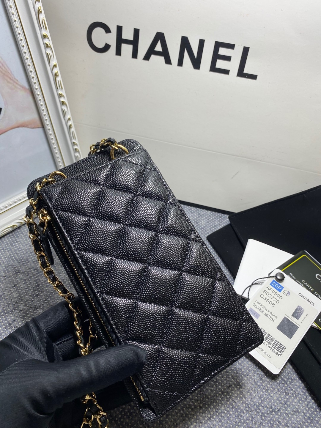 Ch*el long zipped wallet 19-11cm