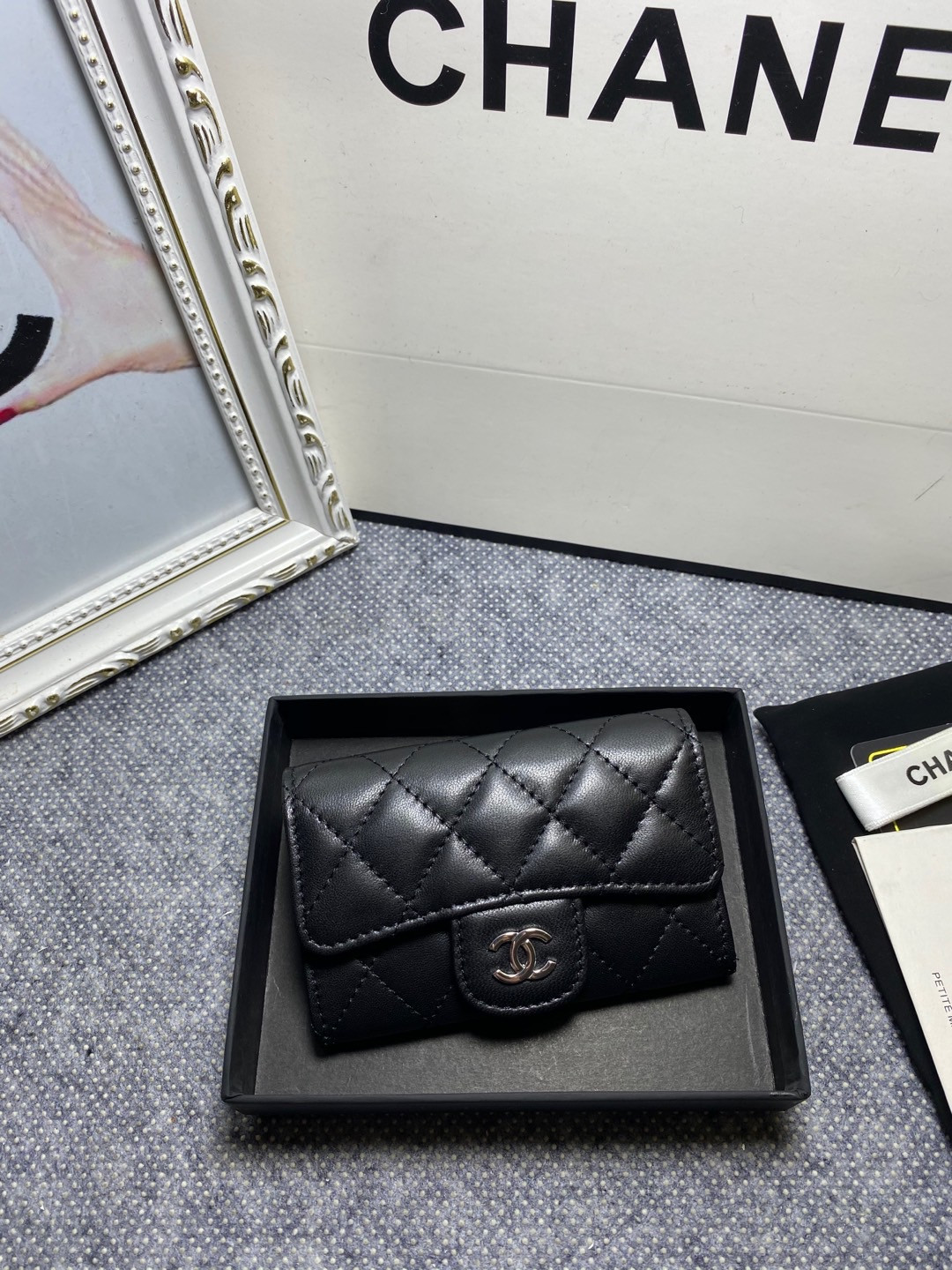 Ch*el card holder 11.3 x 7.5 x 2.5 cm