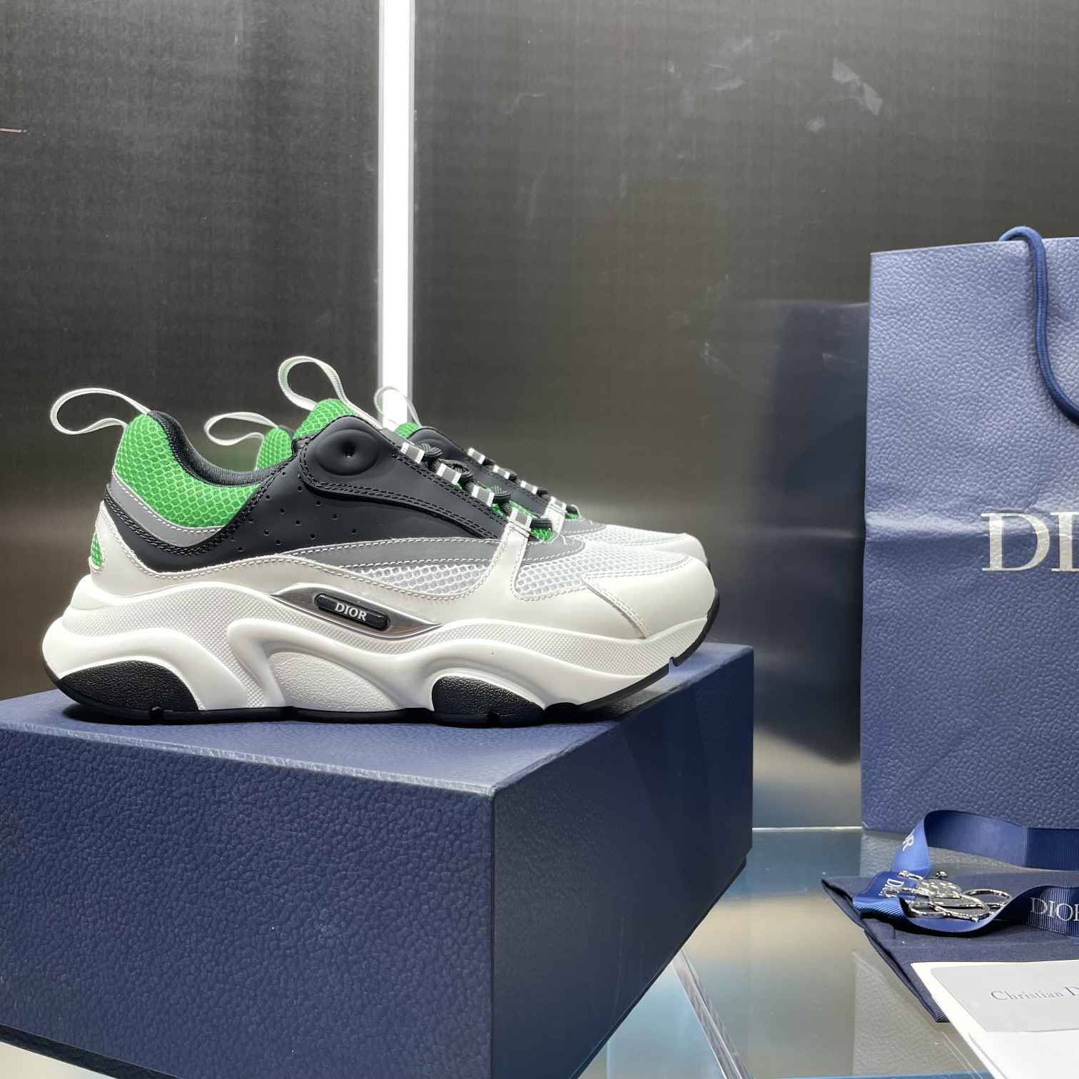 ua D*or b22 sneaker