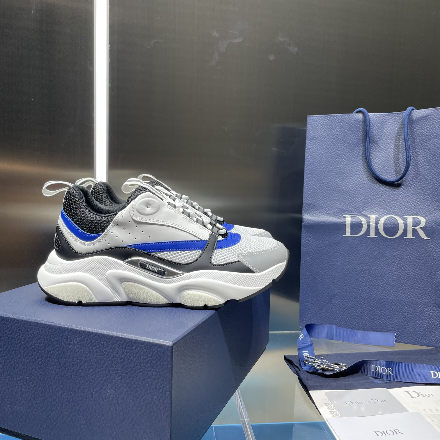 ua D*or b22 white sneaker