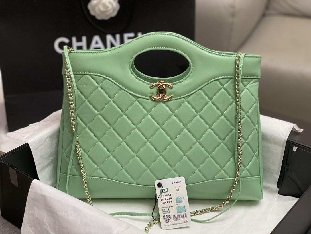 Ch*el shopping bag shiny lambskin & gold-tone metal light green 35x39x8cm