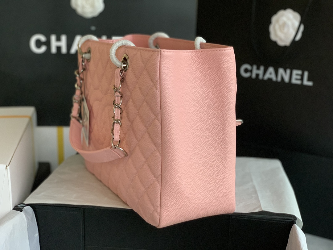 Ch*el gst caviar leather hardware 24x33x13cm
