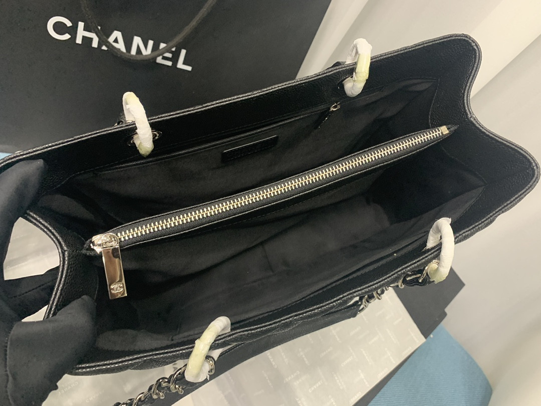 Ch*el gst caviar leather hardware 24x33x13cm