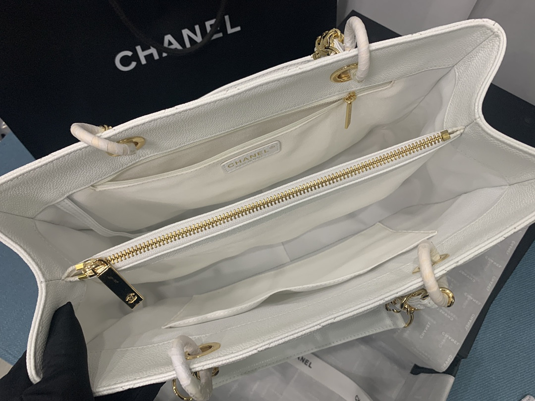 Ch*el gst caviar leather hardware 24x33x13cm