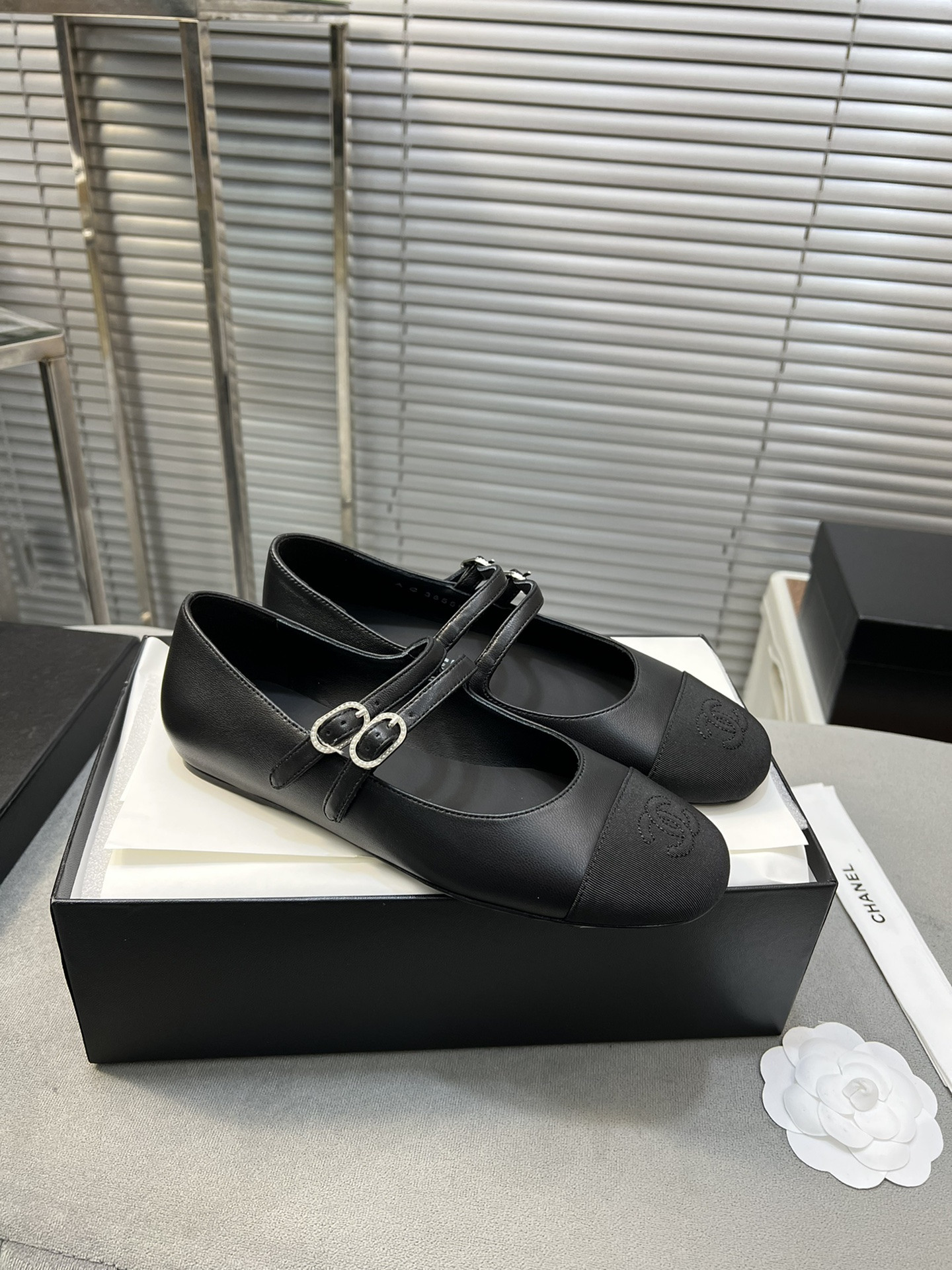 ua Ch*el mary janes  lambskin & grosgrain
